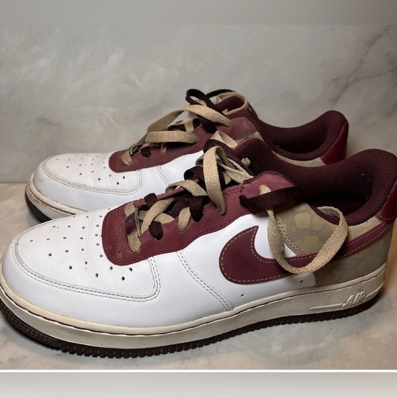 🧼 Nike Air Force 1 Low Men’s Size 10 | Burgundy & White Floral Camo | 2007 OG - Picture 4 of 4